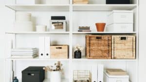 מדפים תלויים