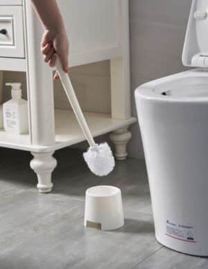 מברשת אסלה עם מעמד